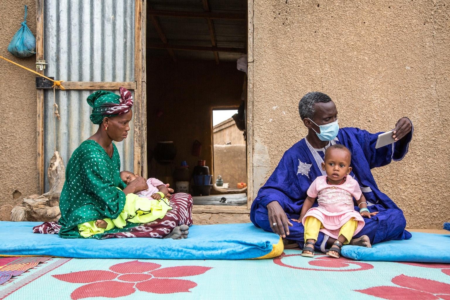 UNICEF supports food production for pregnant women and mothers of children aged 6 to 23 months in Djinga.