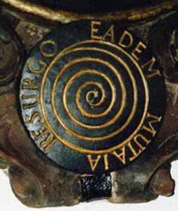 Detail of Jacob Bernoulli’s tombstone (fourth image), showing the spiral that is supposed to be a logarithmic spiral, but is mistakenly an Archimedean spiral (mathshistory.st-andews.ac.uk)