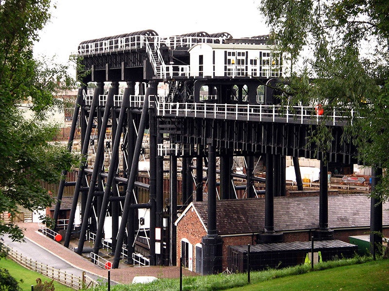 The Anderton Boat Lift, designed by Edwin Clark and constructed by Edward Leader Williams in 1875, modern photograph (Wikimedia commons)