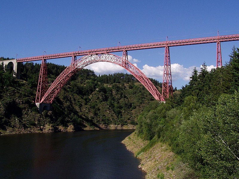The Garabit Viaduct over the River Truyère, central France, built by Gustave Eiffel, 1885 (Wikimedia commons)
