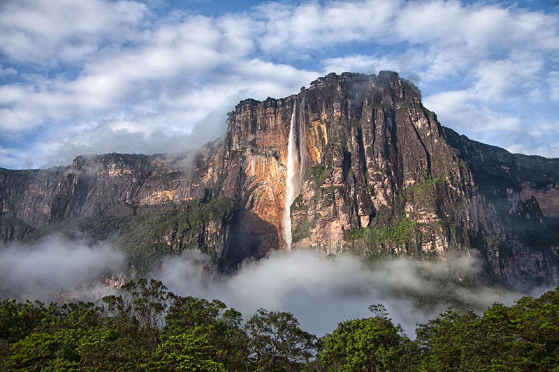 Angel Falls, Bolivar state, Venezuela, modern photo (chimuadventures.com)