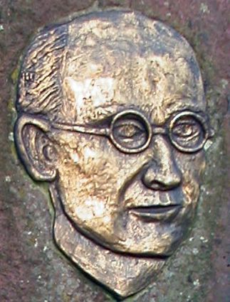 Relief portrait in bronze of Walter Hohmann, detail, Walter Hohmannn Observatory, Essen (Wikimedia commons)