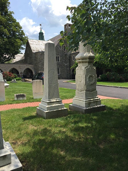 Memorial stone for Alfred Vail (on the left) at his grave in Saint Peter's Episcopal Churchyard, Morristown, New Jesey (findagrave.com)