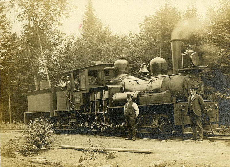 A Shay locomotive from the 1890s, early photograph (adirondack.pastperfectonline.com)
