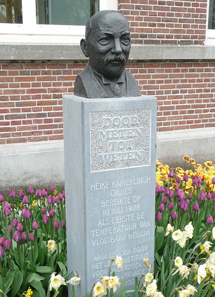 Bust of Heike Kamerlingh Onnes in Leiden (IEEE.org)