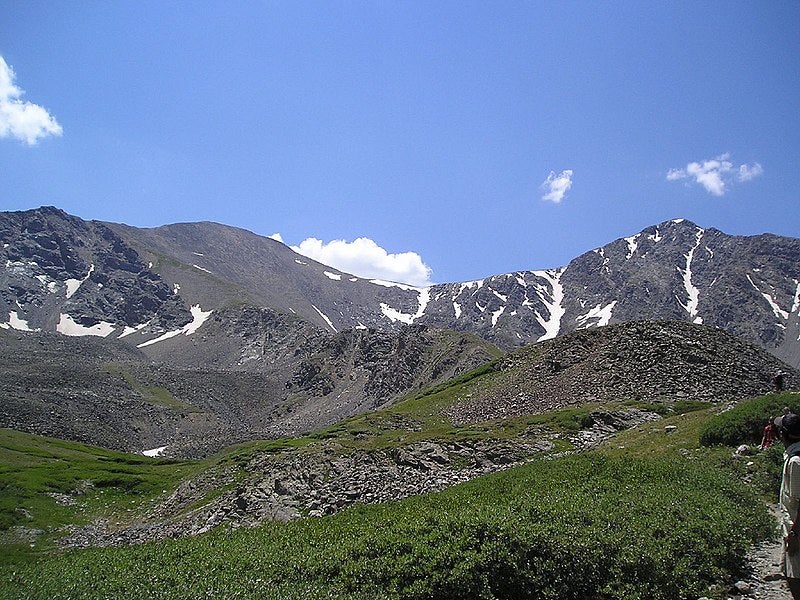 Torrey’s Peak on the right, with Gray’s Peak on the left, Front Range, Rocky Mountains, Colorado (Wikimedia commons)