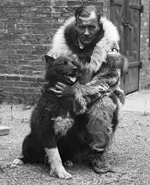 Balto with Gunnar Kassen, undated, but ca 1925 (Wikimedia commons)