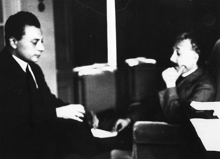 Albert Einstein and Wolfgang Pauli in Leiden, 1925 (American Institute of Physics)