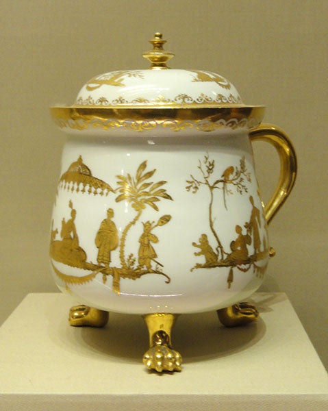 Cream pot and cover, Meissen Porcelain factory, ca 1720, on display at Nelson-Atkins Museum of Art, Kansas City, 2011 (Wikimedia commons)