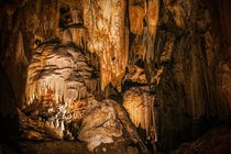 Titania’s Veil, a stalactite formation in Luray Caverns, Virginia (Wikimedia commons)