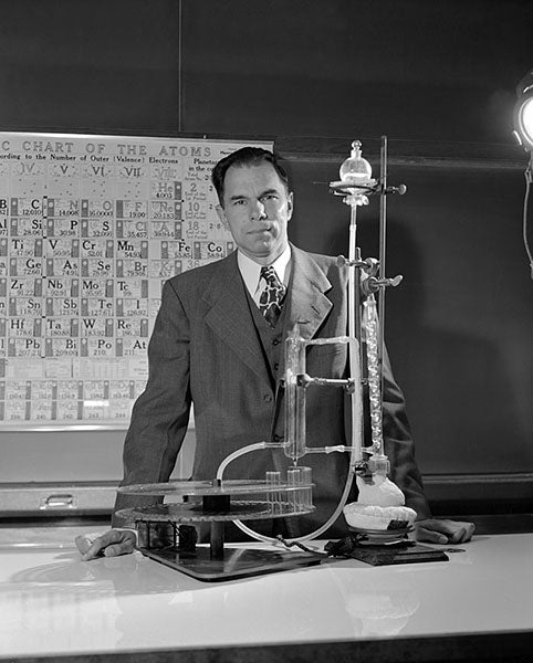 Glenn Seaborg, posing in the lab, photograph, 1950 (Wikimedia commons)