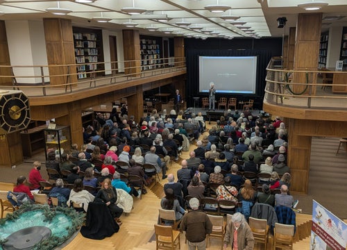 Main Reading Room Crowd Image 