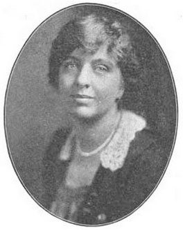 Portrait of Rosalie Edge in her pre-hellcat years, photograph, before 1917 (Wikipedia.org)