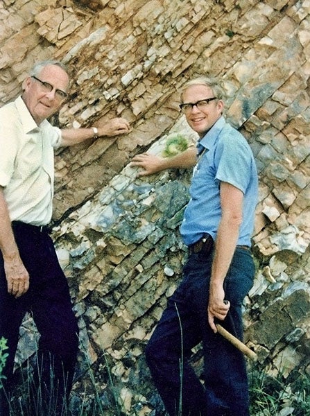 Walter (right) and Luis Alvarez at the K-T boundary at Gubbio, Italy, undated photograph, Lawrence Berkeley Laboratory (Wikimedia commons)
