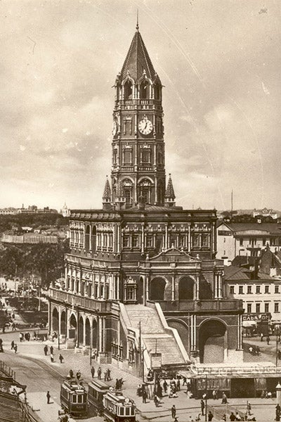 Sukharev Tower in Moscow, site of Peter the Great's School of Mathematical and Navigational Sciences, 1700, photograph, 1927; building destroyed in 1934 (Wikimedia commons)