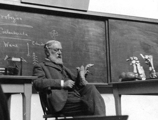 D’Arcy Thompson in the classroom, St Andrews, ca 1930 (darcythompson.org)