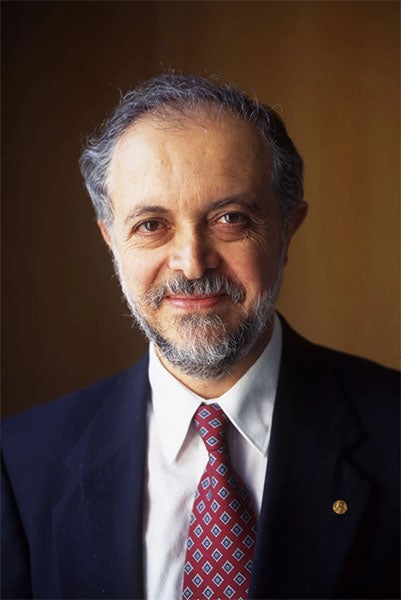 Portrait of Mario Molina, photograph, Nature, Nov. 6, 2020 (obituary) (nature.com)