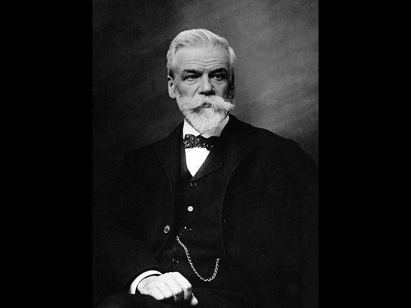 By Unknown (Mondadori Publishers) - Public Domain, https://commons.wikimedia.org/w/index.php?curid=41260542