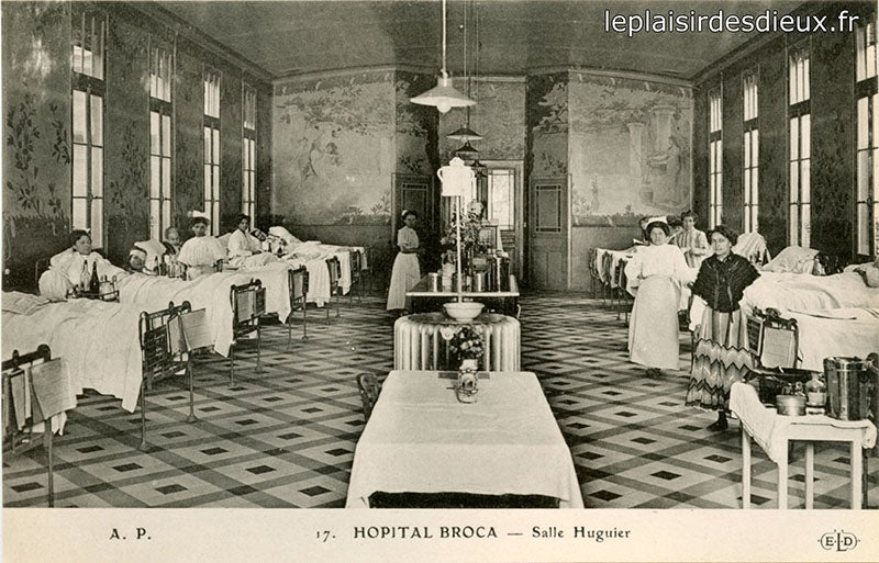 Frescoed walls of the Salle Huguier, Hôpital Broca, Paris, photograph, early 20th century (leplaisirdesdieux.fr)