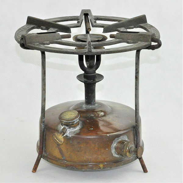 A very early Primus stove, ca 1892-1900 (classiccampstoves.com)