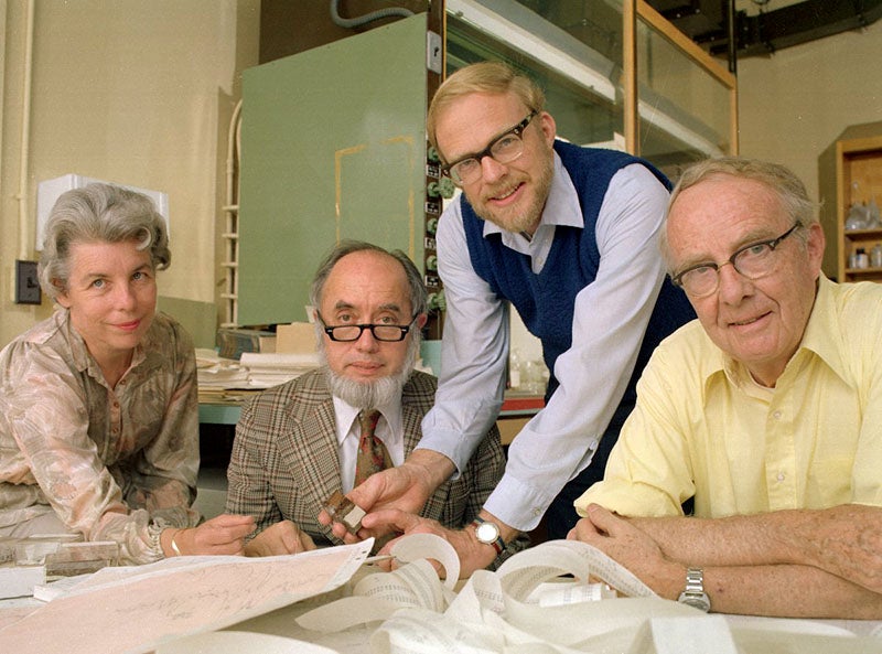 Group photo of the authors of the impact theory paper of June 6, 1980: from left to right, Helen Michel, Frank Asaro, Walter Alvarez, Luis Alvarez, undated photograph, Lawrence Berkeley Laboratory (undsci.berkeley.edu)