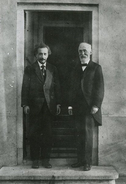 Hendrik Antoon Lorentz and Albert Einstein, photograph, Leiden, 1922 ((www.nobelprize.org)