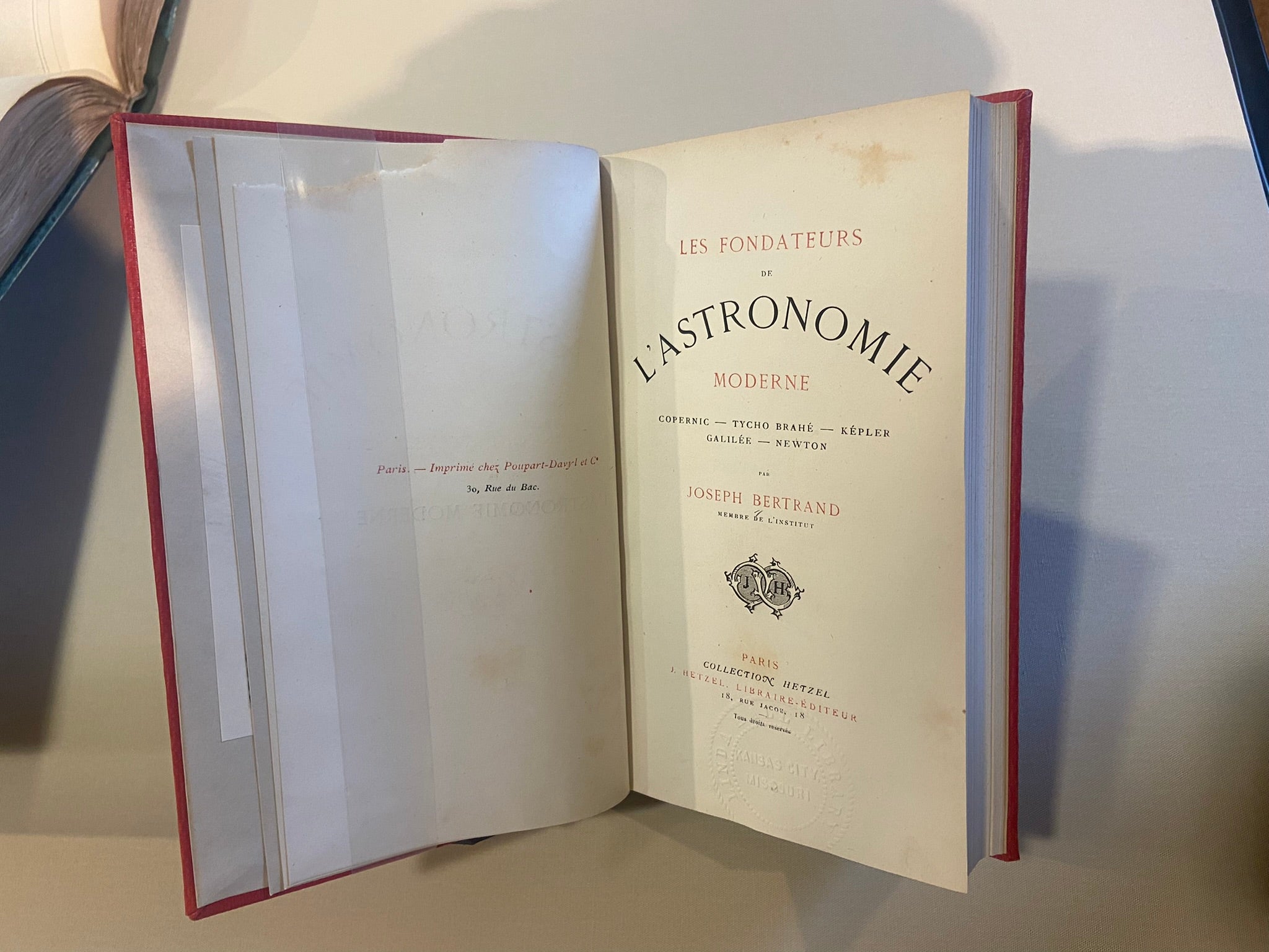 Photo of book by Joseph Bertrand, Les foundateurs de l’astronomie moderne