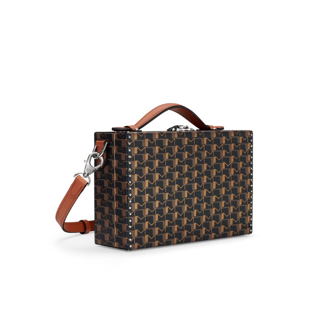 Download Moynat Wheel Bag: combine style and functionality