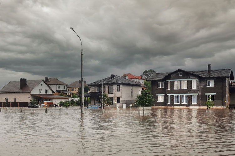 Does homeowners insurance cover flooding from a hurricane