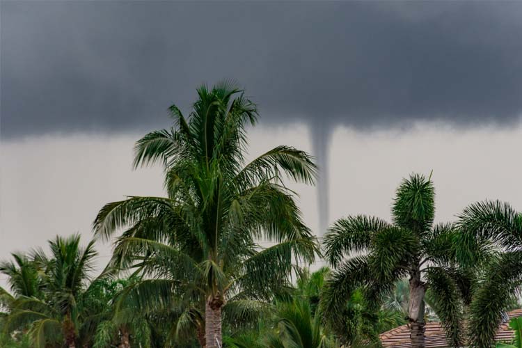 How to stay during a tornado