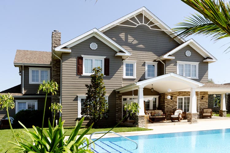 What does homeowners insurance not cover in Florida