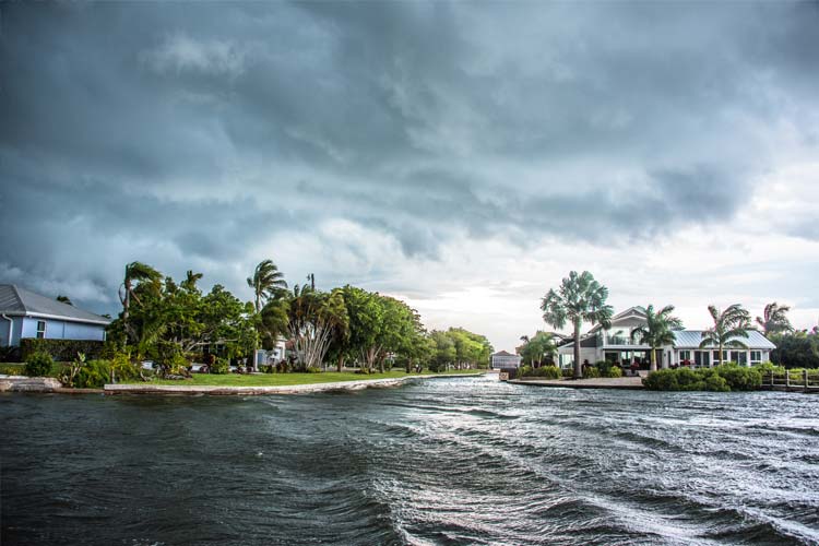 Does homeowners insurance cover flooding