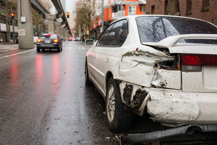 A side swiped white car. Who pays in Mississippi after a hit and run accident? 