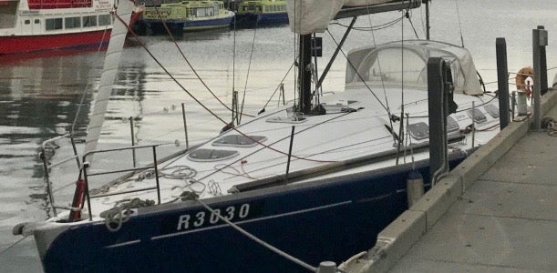 A New Carbon Rig Gives Old Boat New Lease On Life