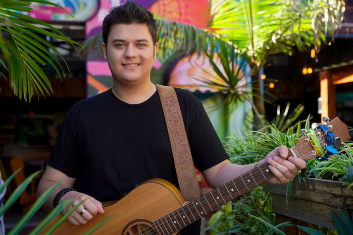 Singer songwriter Mason Hope. 