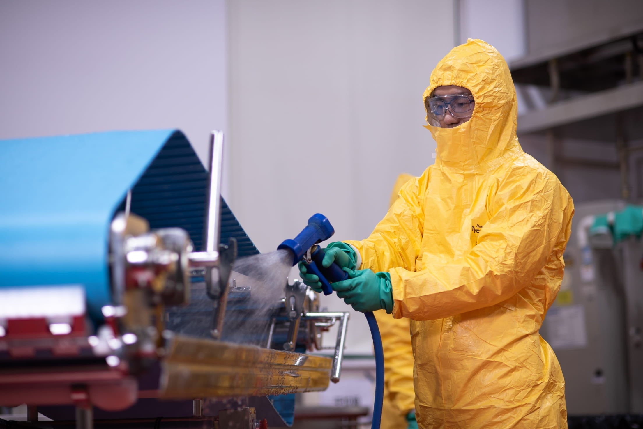 man using wet cleaning method