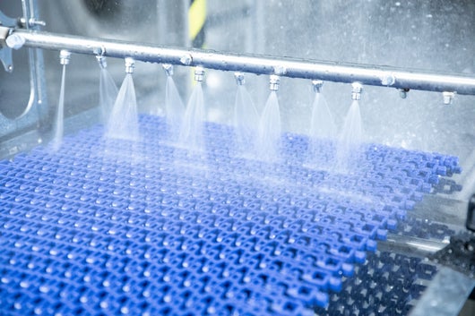 jets spraying conveyor 