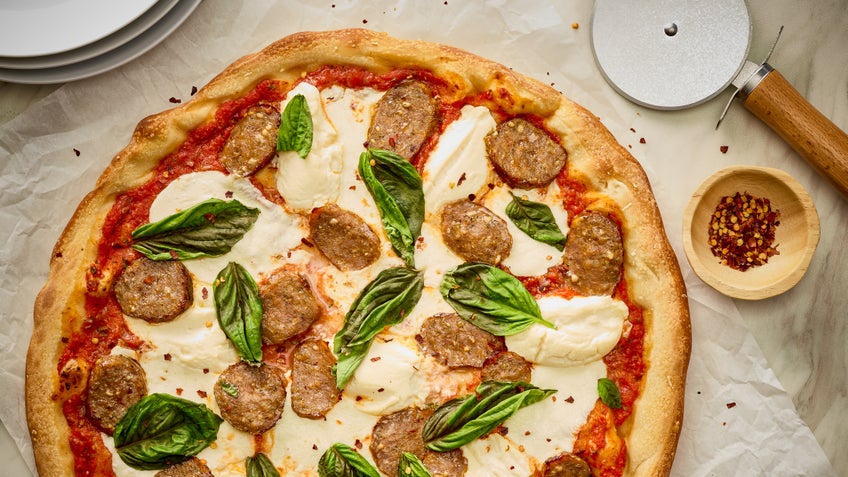 Fior di Latte Pizza with Mozzarella Rustica Meatballs