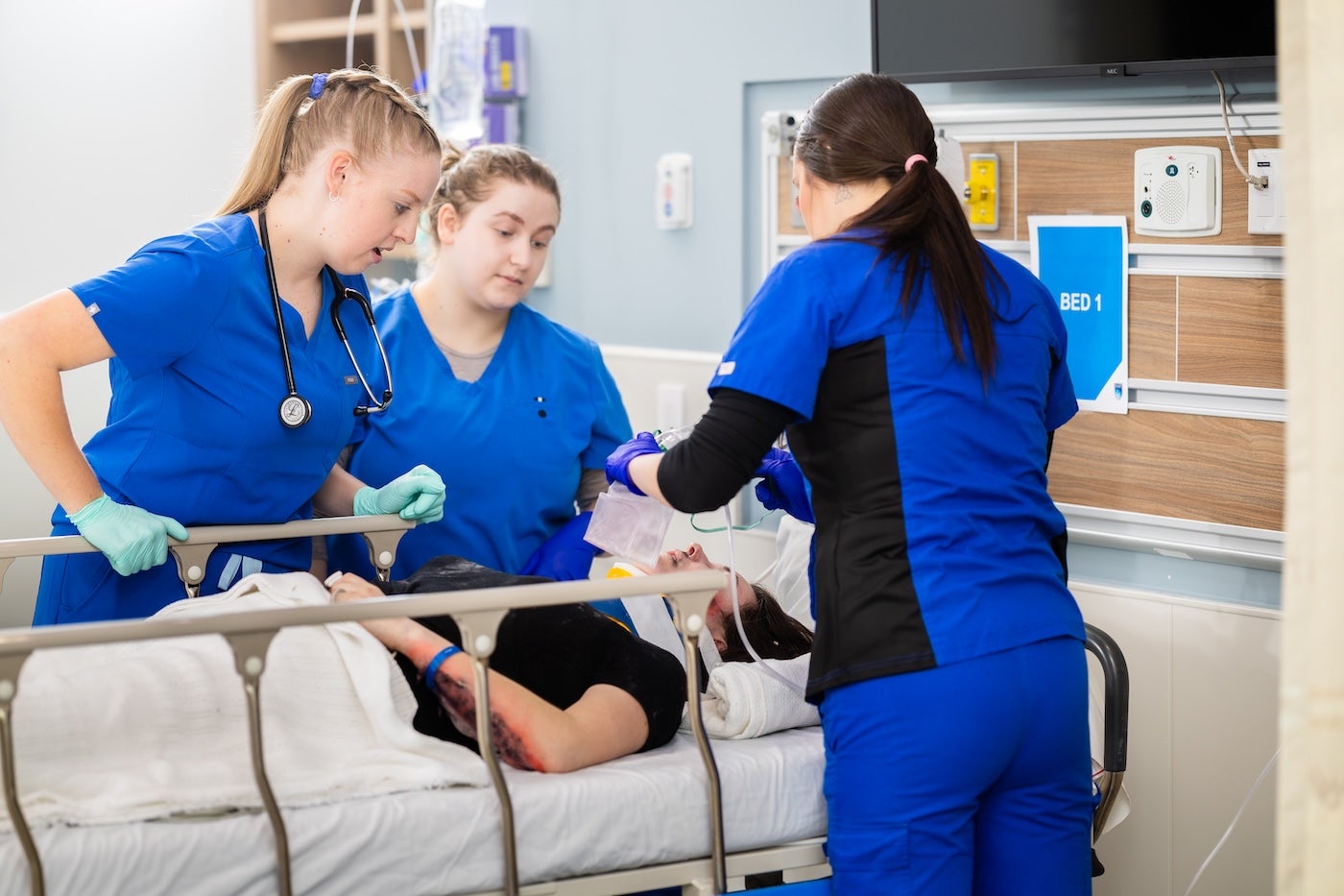 school-of-health-and-life-sciences-launches-course-on-delivering-care-to-indigenous-peoples-aHR0cHM6.jpg