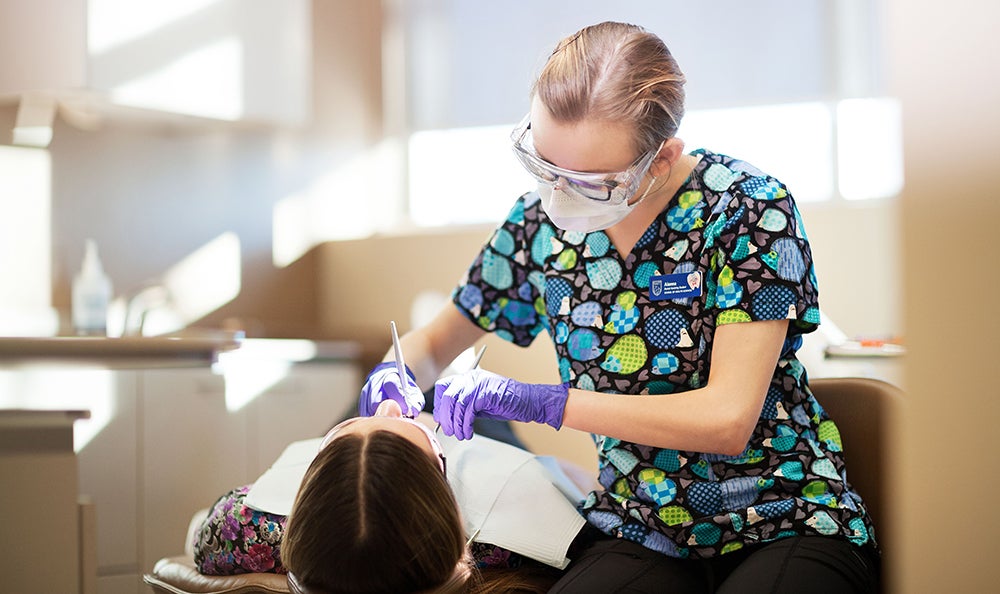 teeth-cleaning-deal-helps-nait-dental-assisting-students-aHR0cHM6.jpg