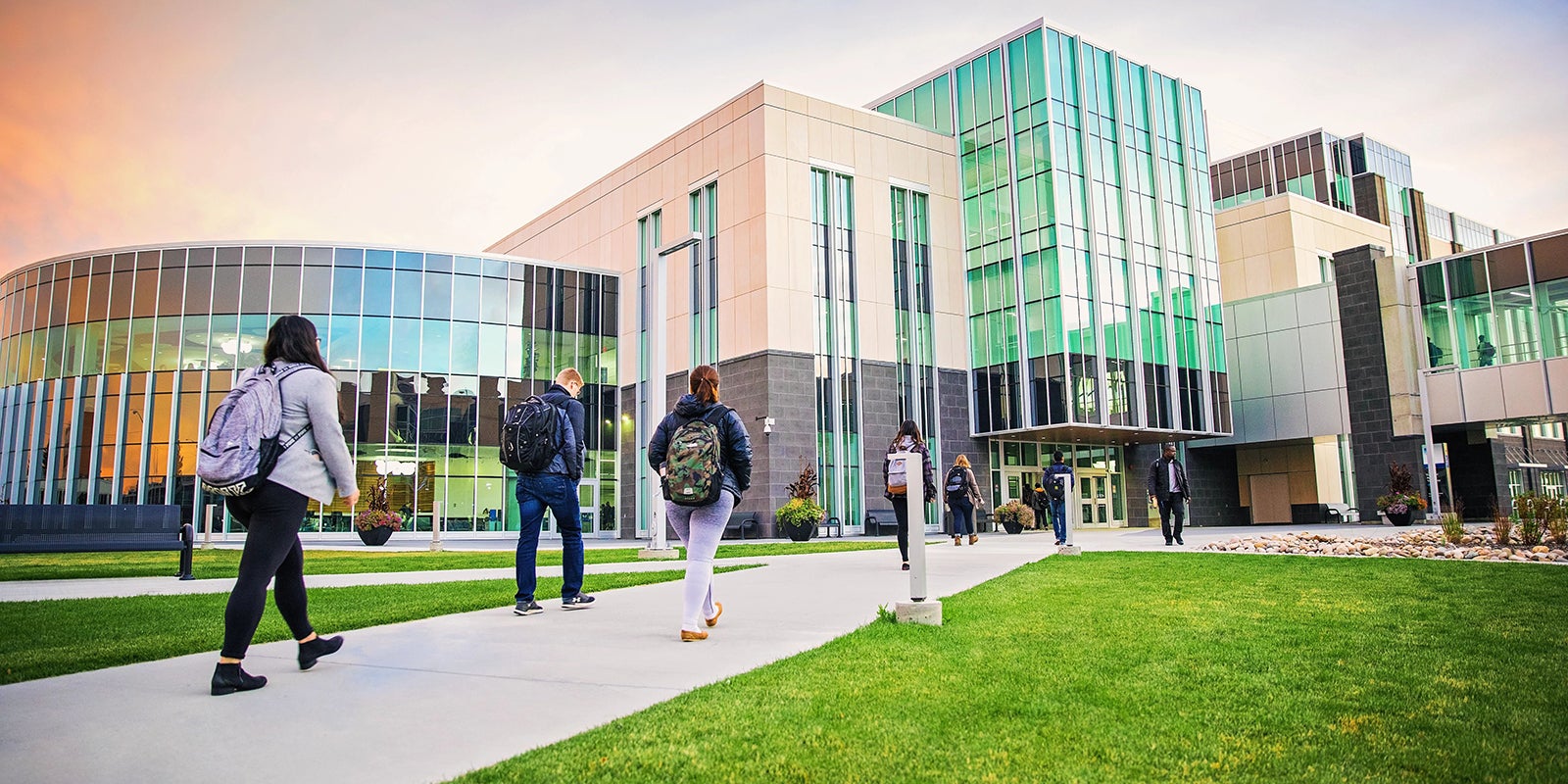 back-to-school-2022_-a-guide-for-nait-students-aHR0cHM6.jpg