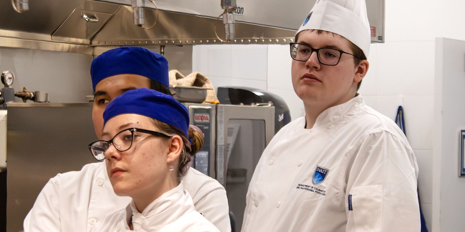 nait-grad-and-nonprofit-fulfill-junior-high-school-student_s-chef-for-a-day-wish-aHR0cHM6.jpg