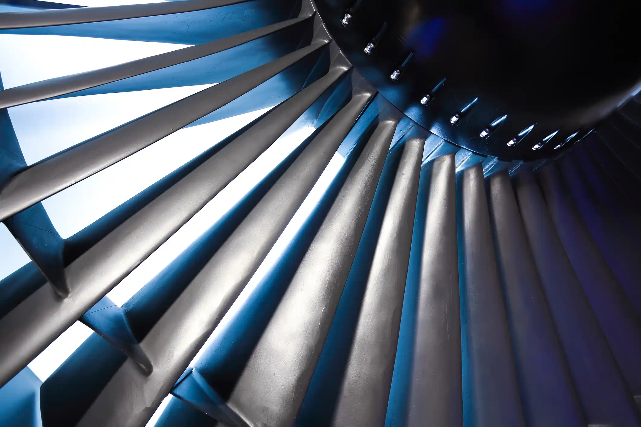 Jet engine turbine blade