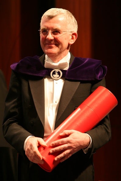 Uitreiking van het eredoctoraat van de Vrije Universiteit Amsterdam aan Diarmuid Shanley in 2006. 