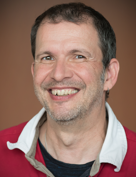 Dit is een foto van Rick Vermunt. Hij is teamlid van Onderwijsondersteuning.