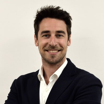 Neurosciences alumnus Rubén Ruiz