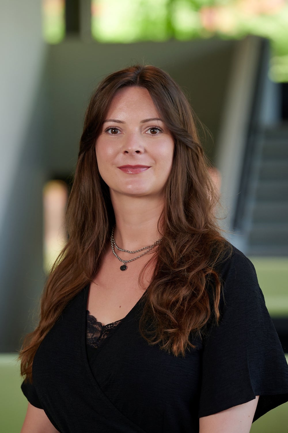 Portretfoto van Loes Hooijenga