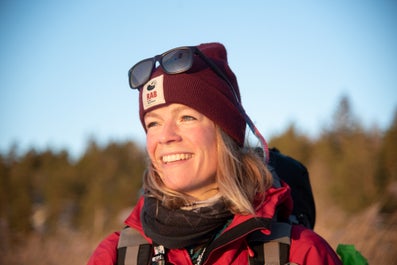 Alumnus Tamar Valkenier in de natuur