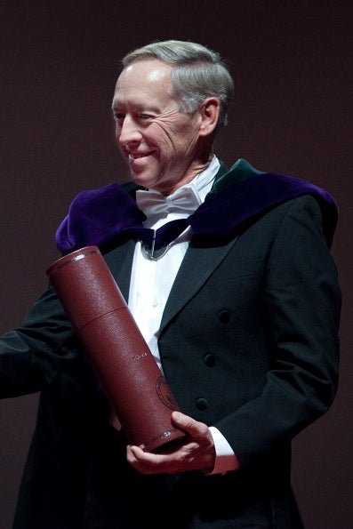 Uitreiking van het eredoctoraat van de Vrije Universiteit Amsterdam aan Dennis J. Selkoe in 2010. 