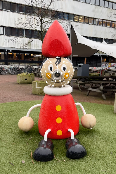 Houten Pinnokkio-beeld met een AI-raster over het gezicht.